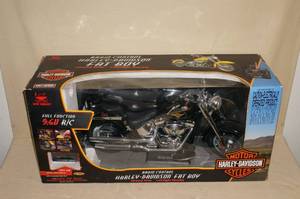 lot 75 image: Remote Control Harley Davidson Motorcycle