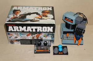 lot 78 image: Vintage Radio Shack Armatron Robot Arm in Box