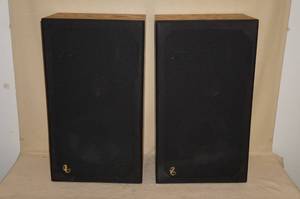lot 10 image: Vintage Infinity Reference Studio Monitor Tower Speakers