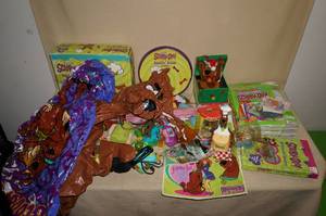 lot 111 image: Large Assortment of Scooby-Doo Items