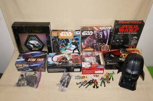 lot 105 image: Star Trek and Star Wars Items