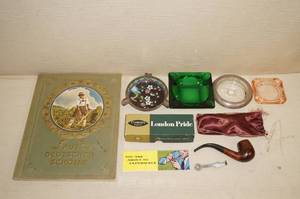 lot 132 image: Vintage Tobacciana Items, London Pipe