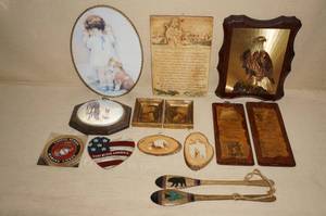 lot 169 image: Vintage Wall Hanging Collectibles