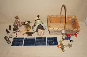 lot 171 image: Decorative Collectibles, Basket