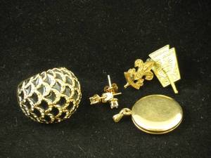 lot 154 image: Costume and Plated Gold Jewelry