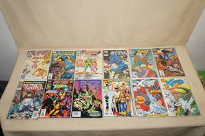 lot 198 image: Marvel X-Men Comic Books