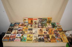 lot 218 image: Vintage Western Paperback Story Books