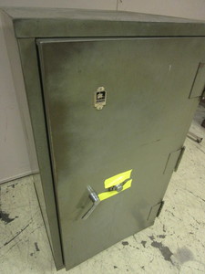 lot 205 image: VICTOR COMBINATION SAFE, LARGE, ON WHEELS