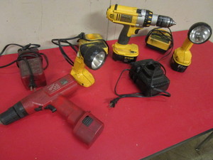 lot 219 image: DEWALT CORDLESS DRILLDRIVER, MILWAUKEE CORDLESS DRIVERDRILL, FLASHLIGHTS, BATTERY CHARGERS