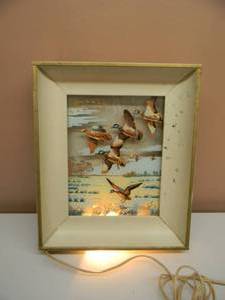 VINTAGE LIGHTED MALLARD SIGN - WORKS - VERY COOL RARE PIECE - APPROX 13 BY 15 - SEE PICTURES