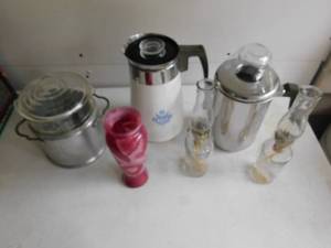 lot 15 image: Misc Housewares
