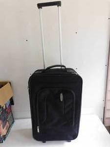 lot 39 image: Concourse Suitcase