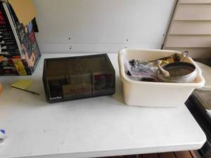 lot 40 image: Kitchen Items