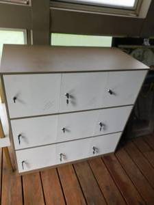 lot 49 image: Chest Locker with 9 Small LockersKeys