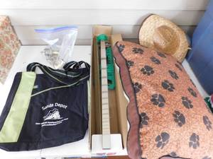 lot 64 image: Misc Items