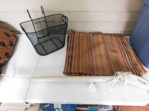 lot 66 image: Household Items