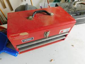 lot 101 image: Homak 20-Inch 3-Drawer Ball-Bearing Toolbox