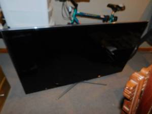 lot 109 image: Samsung TV with Stand