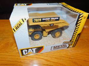 lot 174 image: CAT Metal Machines 797F Dump Truck (Earth Movers)