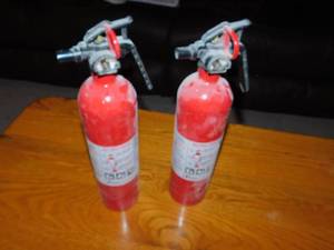 lot 177 image: 2 Kiddie Fire Extinguishers