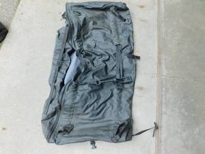 lot 183 image: Black Car Top Bag