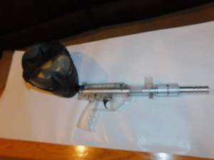 lot 150 image: Stingray Clear Paintball Marker GunHelmet