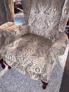 lot 102 image: Beautiful Pair of Upholstered Reclining Chairs