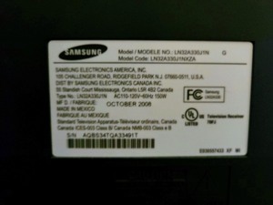 lot 44 image: Samsung 32 Flat Screen TV