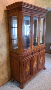 lot 55 image: Beautiful Display Cabinet