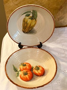 lot 89 image: Five Piece Williams Sonoma Pasta Bowl Set