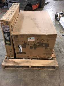 PALLET WITH PATIO FURNITURE CUSTOMER RETURNS SEE PICS