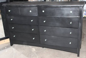 lot 2 image: Ashley Furniture Black Chest Dresser & Mirror