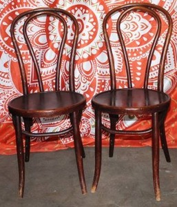 lot 8 image: Adorable Pair of Bentwood Ice Cream Parlor Chairs