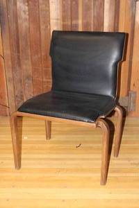 lot 14 image: Mid Century Modern Bentwood Side Chair