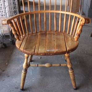 lot 70 image: Antique Bent Bros. Spindle Back Side Chair