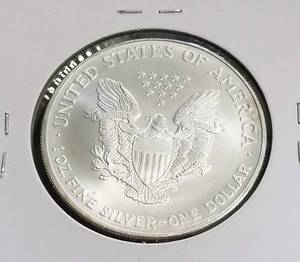 2004 AMERICAN SILVER EAGLE 1 TROY OZ. .999 FINE SILVER DOLLAR