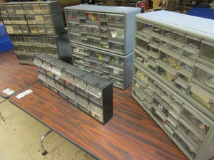lot 346 image: SHOP STORAGE UNITS, WITH ASSORTED SCREWS AND OTHER HARDWARE