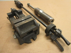 lot 437 image: SLIDE HAMMER PULLER, 3 12 VISE