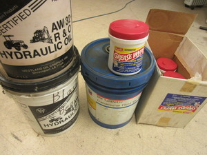 lot 442 image: HYDRAULIC OIL 5-GALLONS, TRANSMISSION FLUID, KLEEN-TEC AUTOMOTIVE GREASE WYPES
