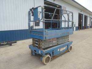 1999 Genie GS 2646 Scissor Lift