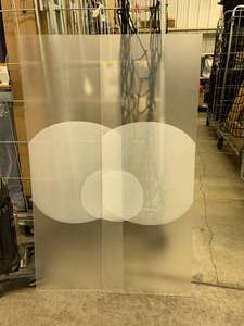 2 PIECES OF PLEXIGLASS