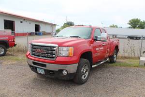 lot 232 image: 2012 GMC Sierra 2500HD 4-Door Extended Cab Work Truck