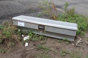 lot 238 image: Diamondplate Truck Bed Tool Box