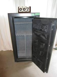 lot 7 image: Fortress 30 Gun Safe