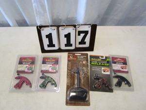 lot 117 image: Assortment of Allen Archery Release