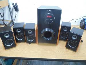 lot 78 image: beFree Sound 125-Watt 5.1 Channel Surround Sound Bluetooth Speaker System - Set of 5