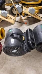 lot 35 image: 2 hp Blower