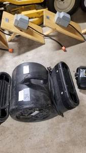 lot 36 image: 2 hp Blower