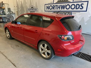 2005 Mazda Mazda3 -No Reserve-
