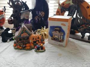 lot 140 image: Halloween Decoration Package  Witches, Pumpkins, Scarey Things